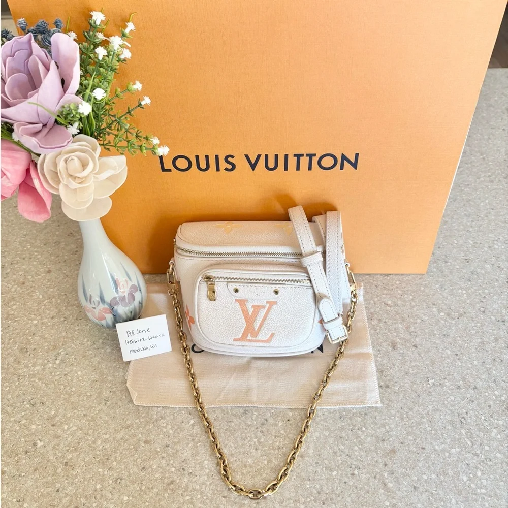 🩷sold🩷Louis Vuitton Mini Bumbag By the Pool - Picture 1 of 15